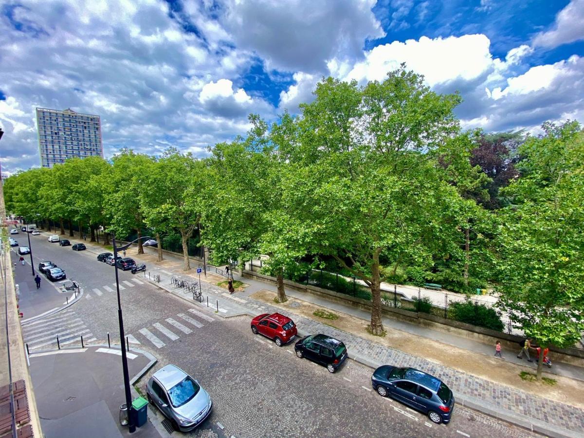 Luxury La Vie En Rose Jacuzzi Terrasse Parking Appartement Parijs